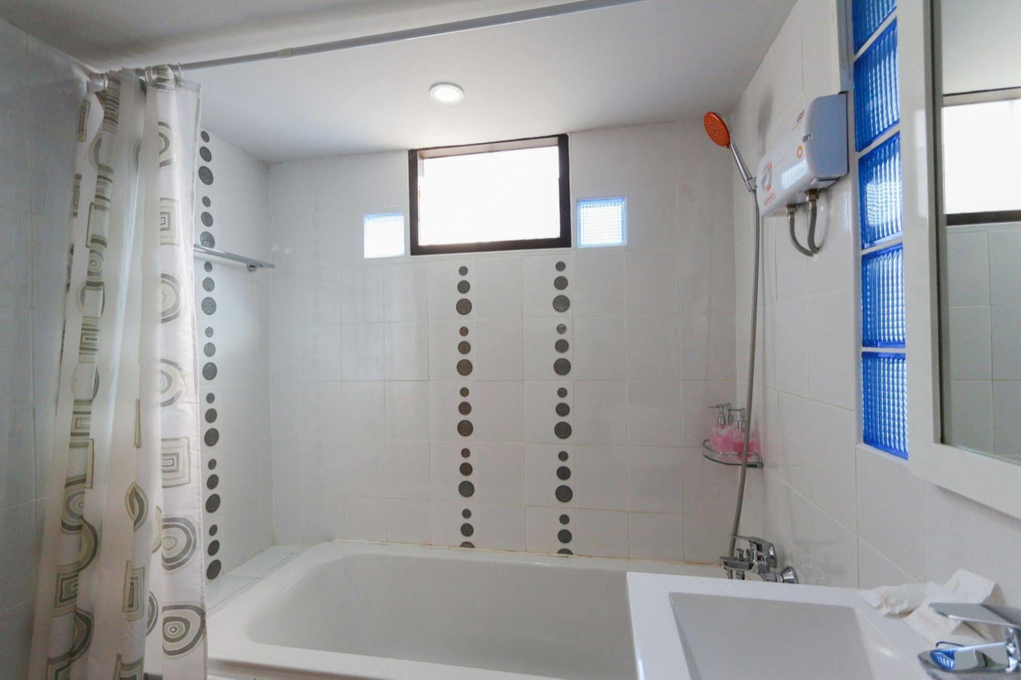 The Stay Guest House Loei Bagian luar foto
